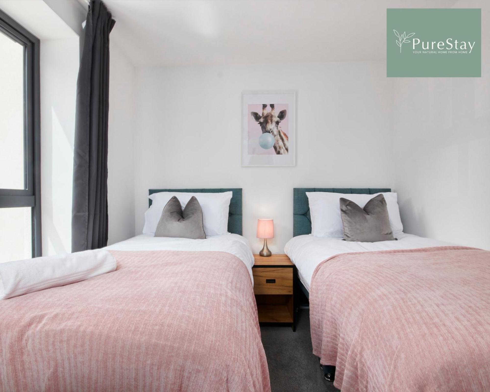Stunning 5 Bed Manchester House With Parking By Purestay Short Lets & Serviced Accommodation Exterior photo