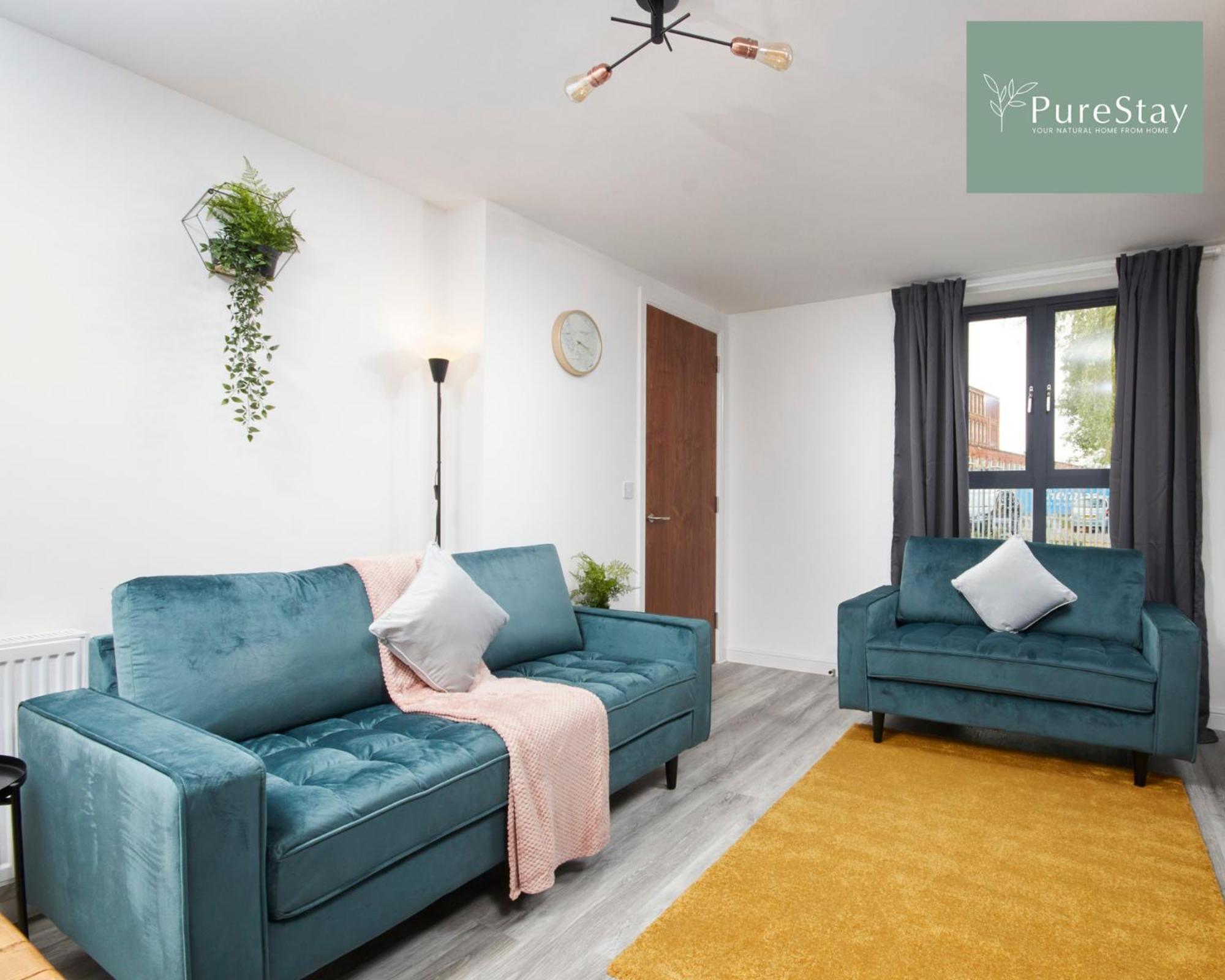 Stunning 5 Bed Manchester House With Parking By Purestay Short Lets & Serviced Accommodation Exterior photo
