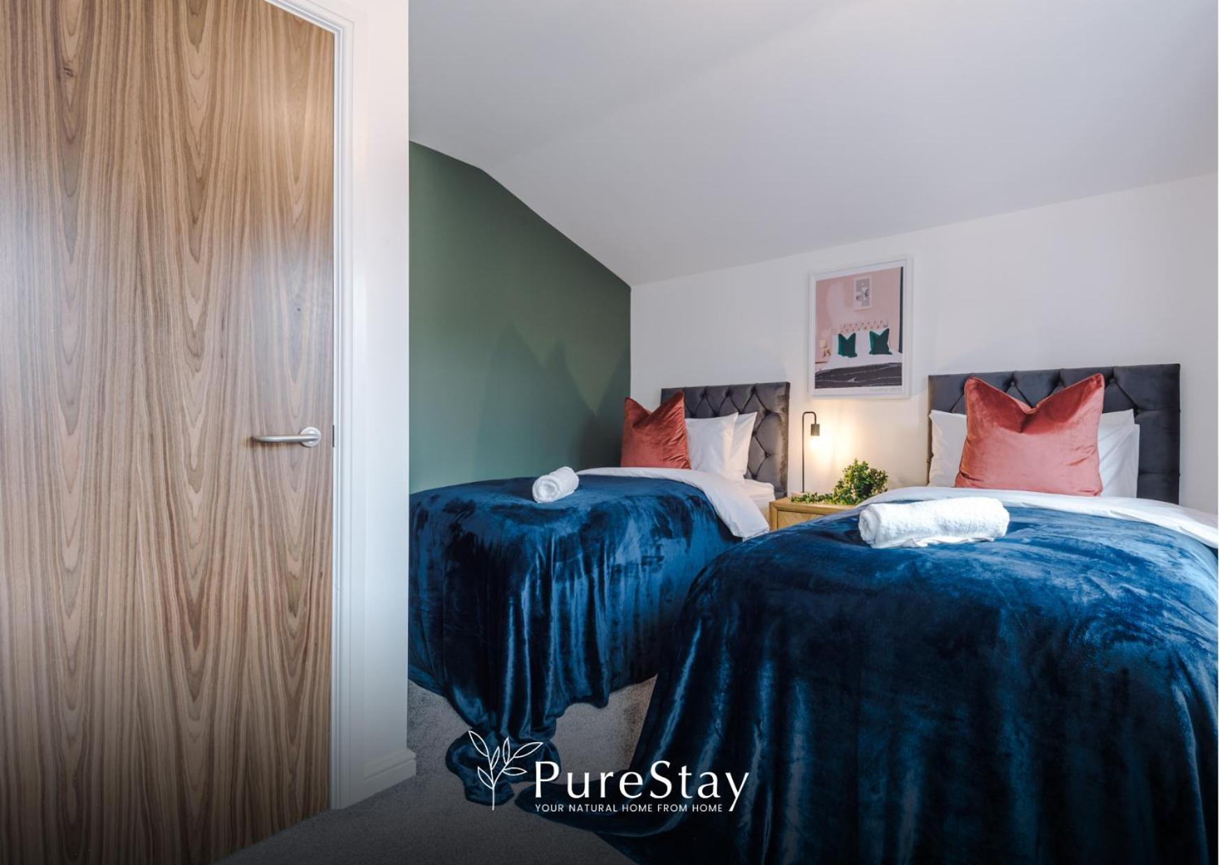 Stunning 5 Bed Manchester House With Parking By Purestay Short Lets & Serviced Accommodation Exterior photo