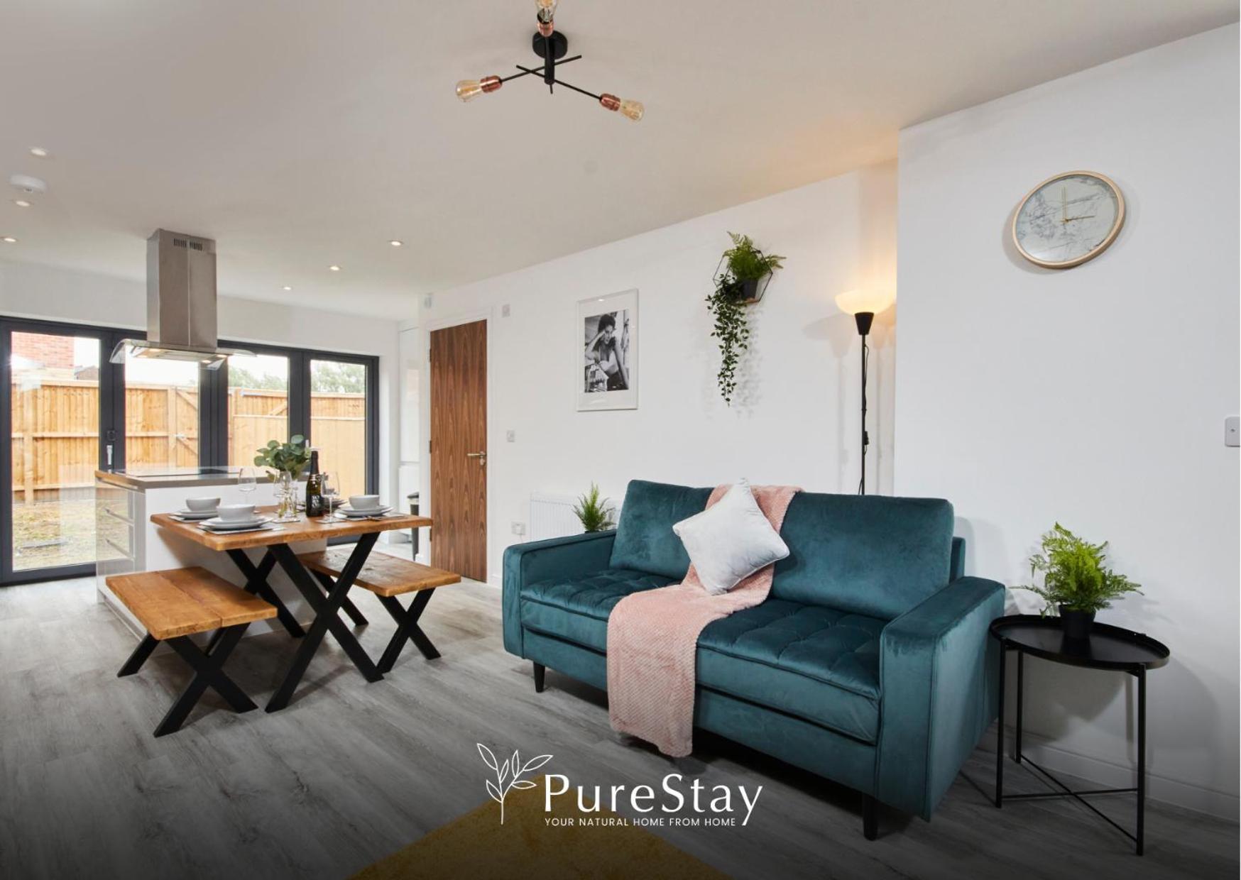Stunning 5 Bed Manchester House With Parking By Purestay Short Lets & Serviced Accommodation Exterior photo